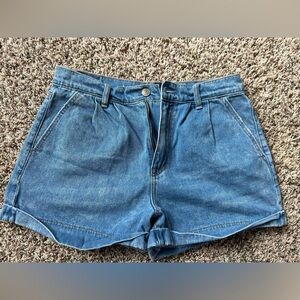 American Eagle Outfitters Mom Shorts - Sz 6 - Cuffed Bottoms